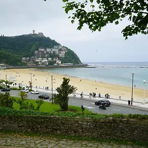 Ondarreta With Independent Entrance Privatunterkunft San Sebastián
